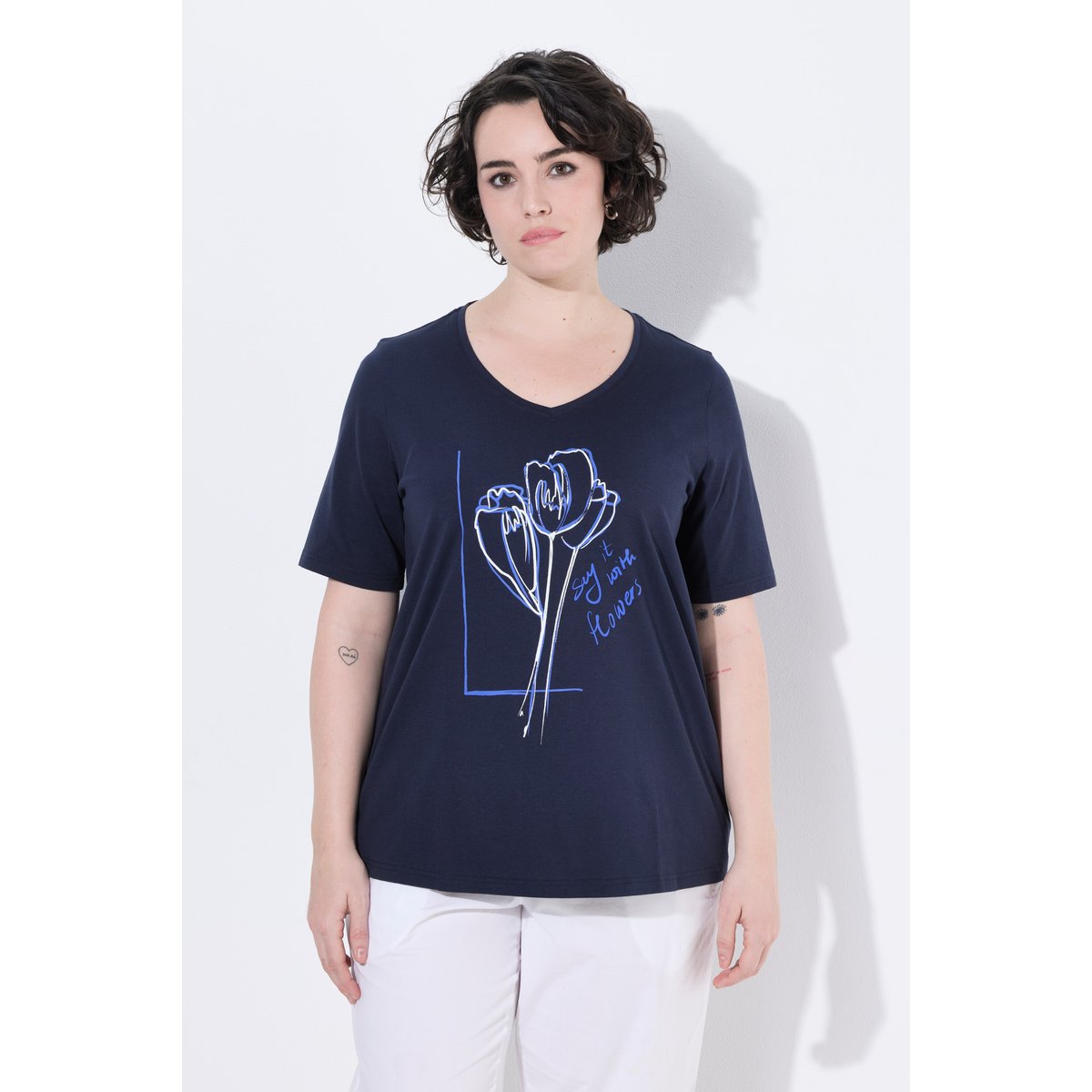 T-shirt, fleurs, col en V, manches courtes marine, ULLA POPKEN