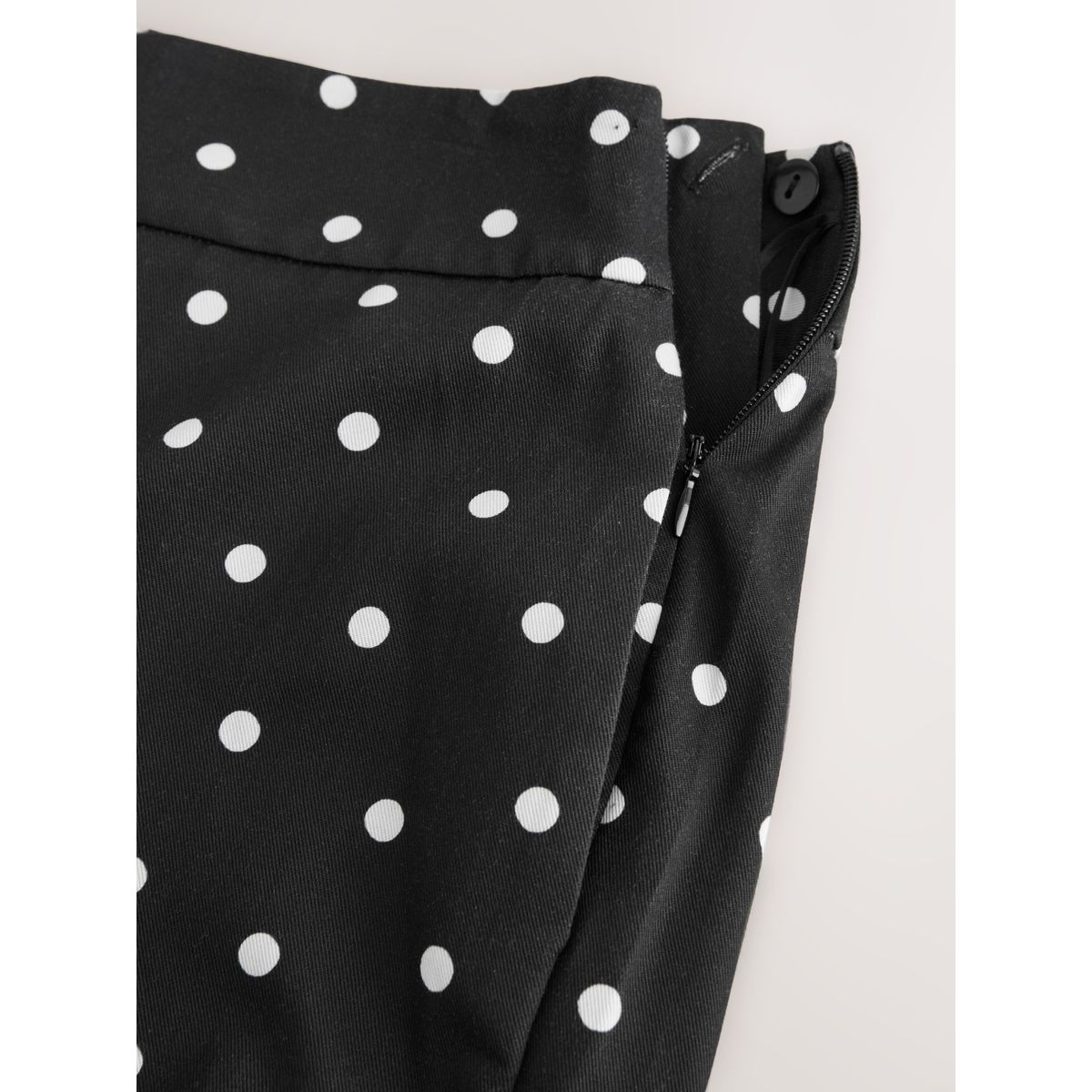 Pantalon slim court noir/blanc à pois, NEXT