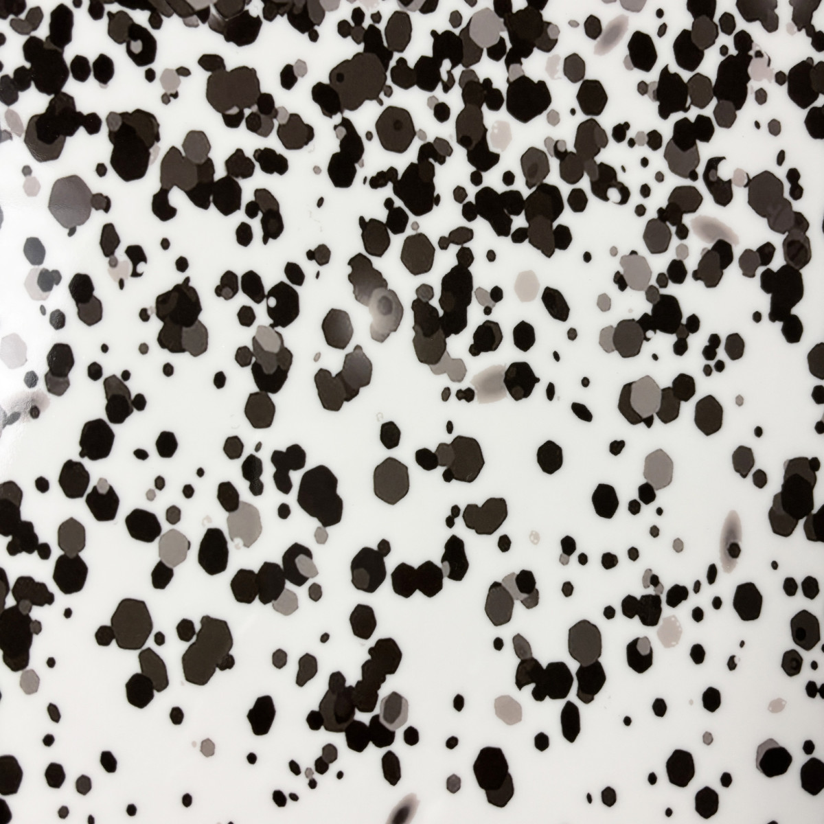 Abattant WC tacheté ralentisseur de chute DOTTY noir et blanc, GUY LEVASSEUR