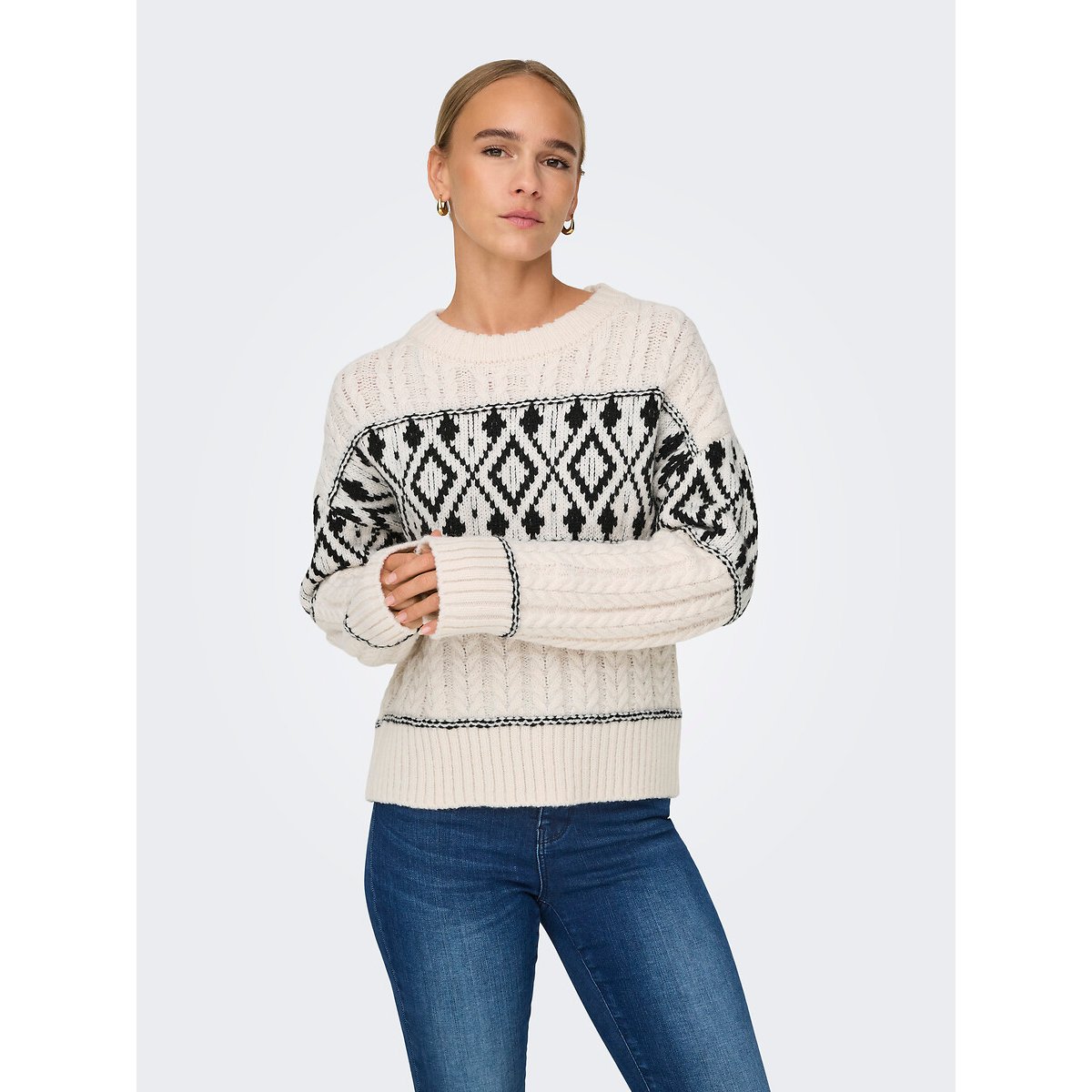 Pull torsadé, col rond blanc/noir, ONLY
