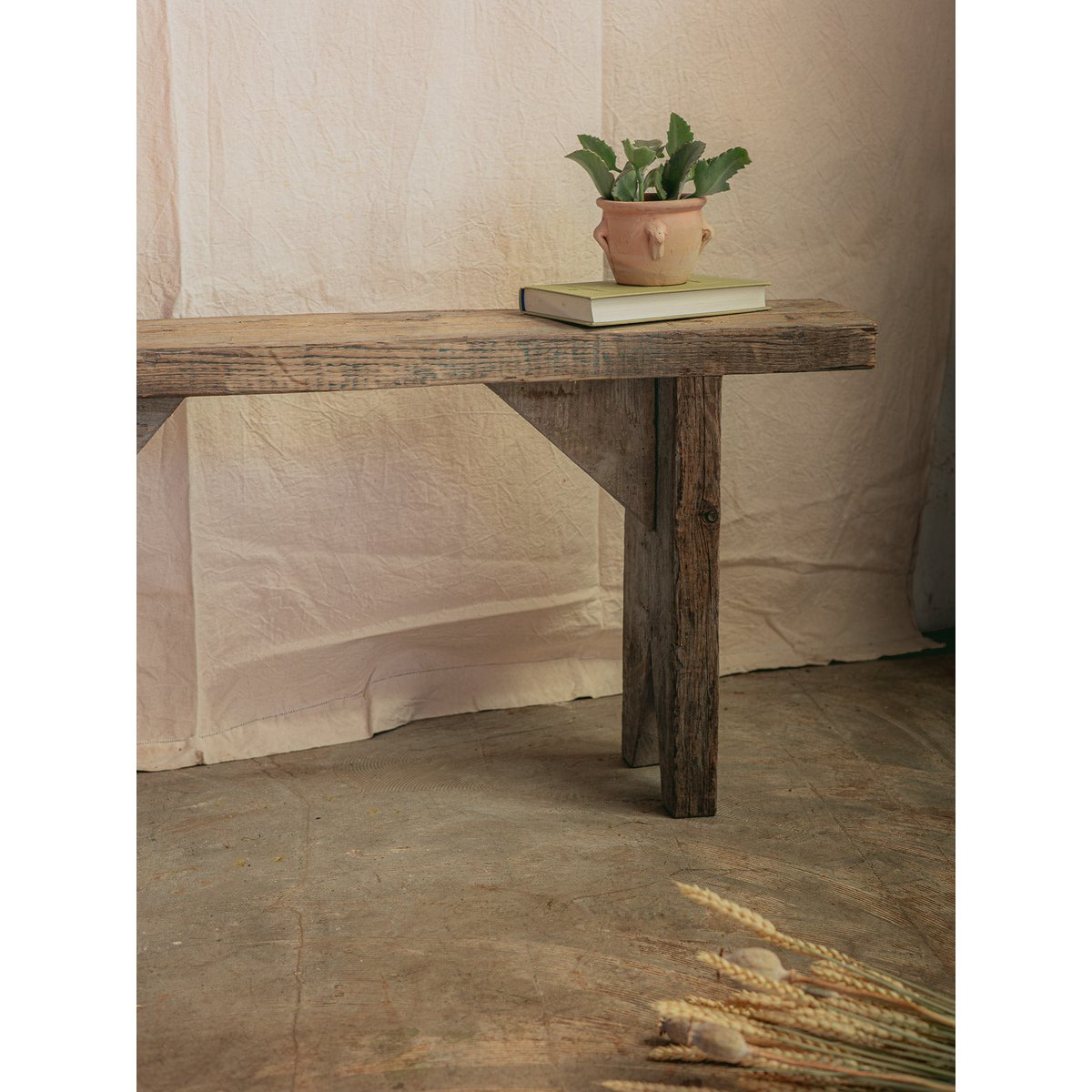 Banc de ferme en bois brut blanchi Antoine N°505 - Bon état bois clair, DEBONGOUT