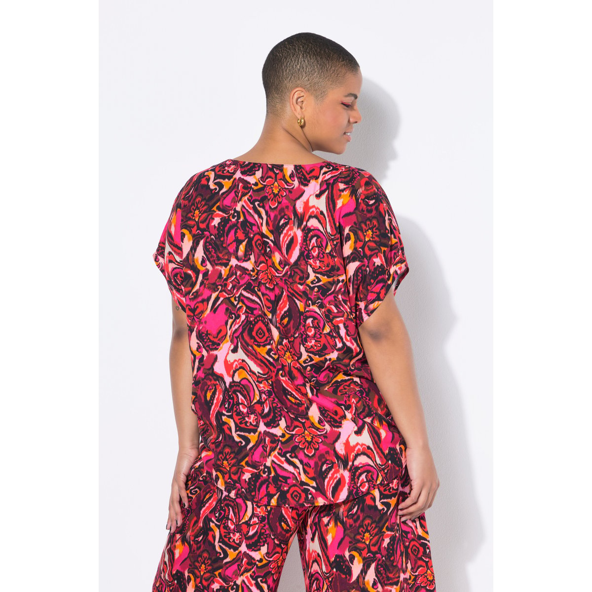 Blouse oversize, imprimé all-over rose vif baies, STUDIO UNTOLD