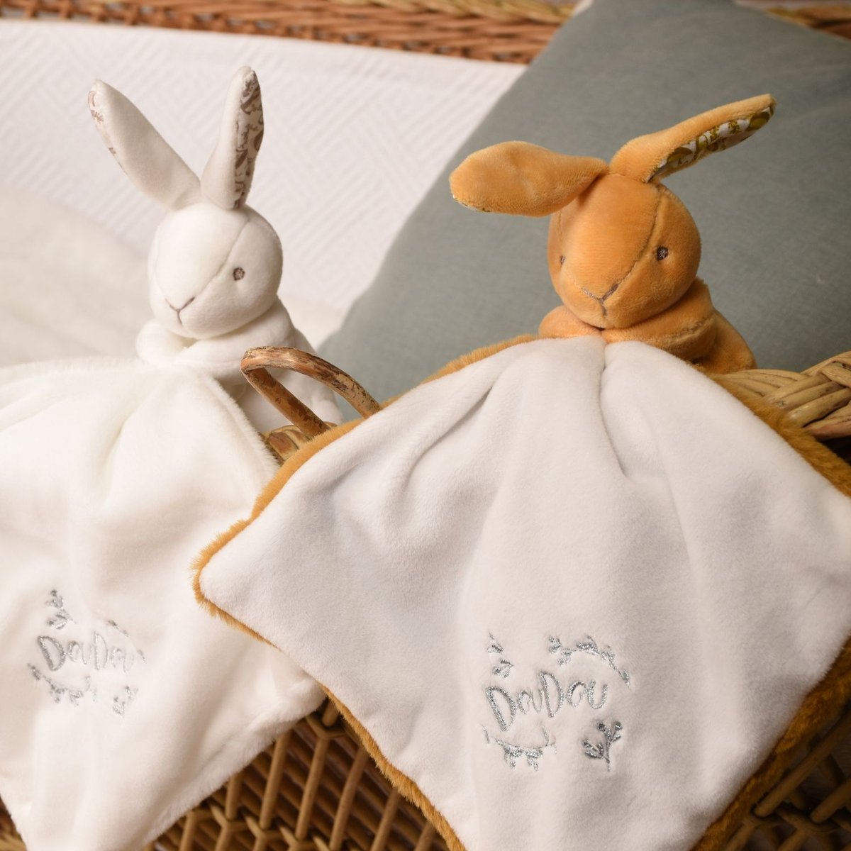 Lapin Doudou blanc, DOUDOU ET COMPAGNIE