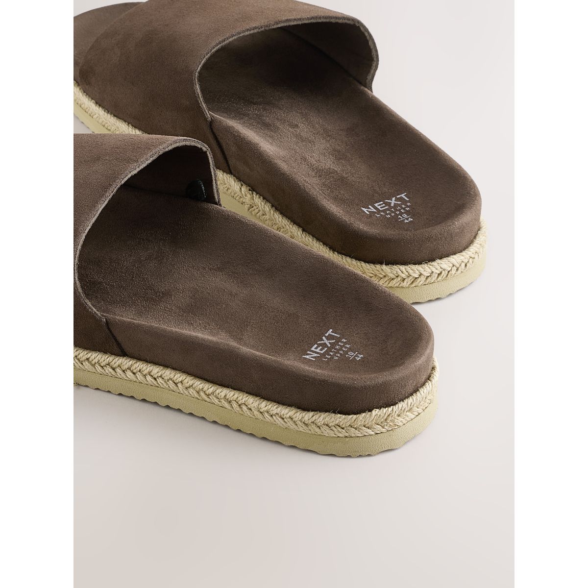 Sandales en daim marron, NEXT