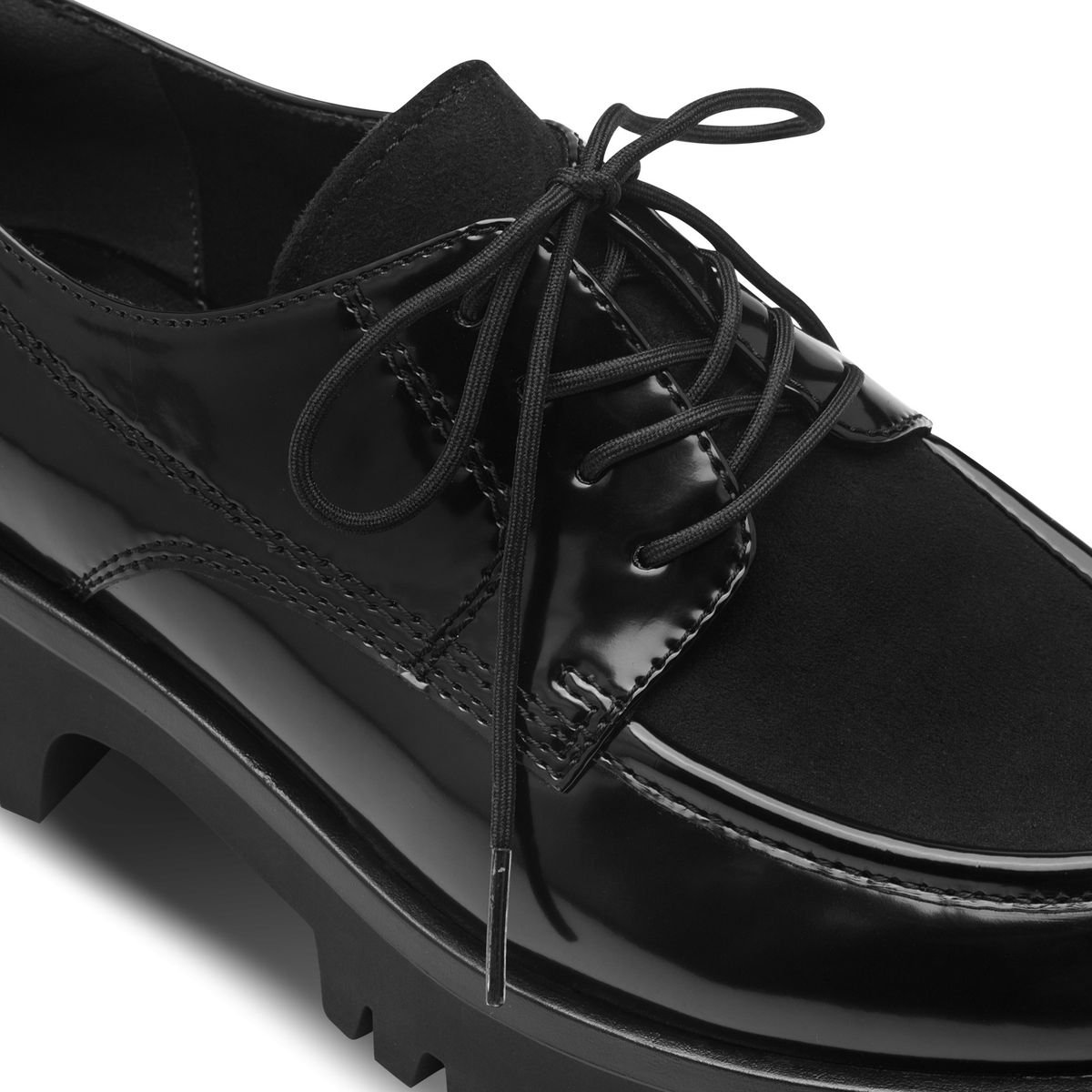 Derbies noir, TAMARIS