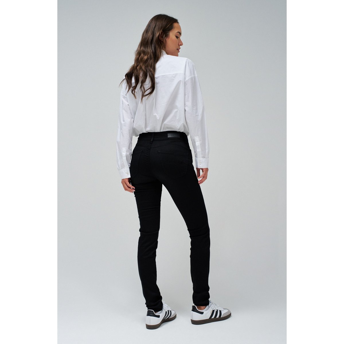JEAN SECRET PUSH IN SKINNY noir, SALSA JEANS