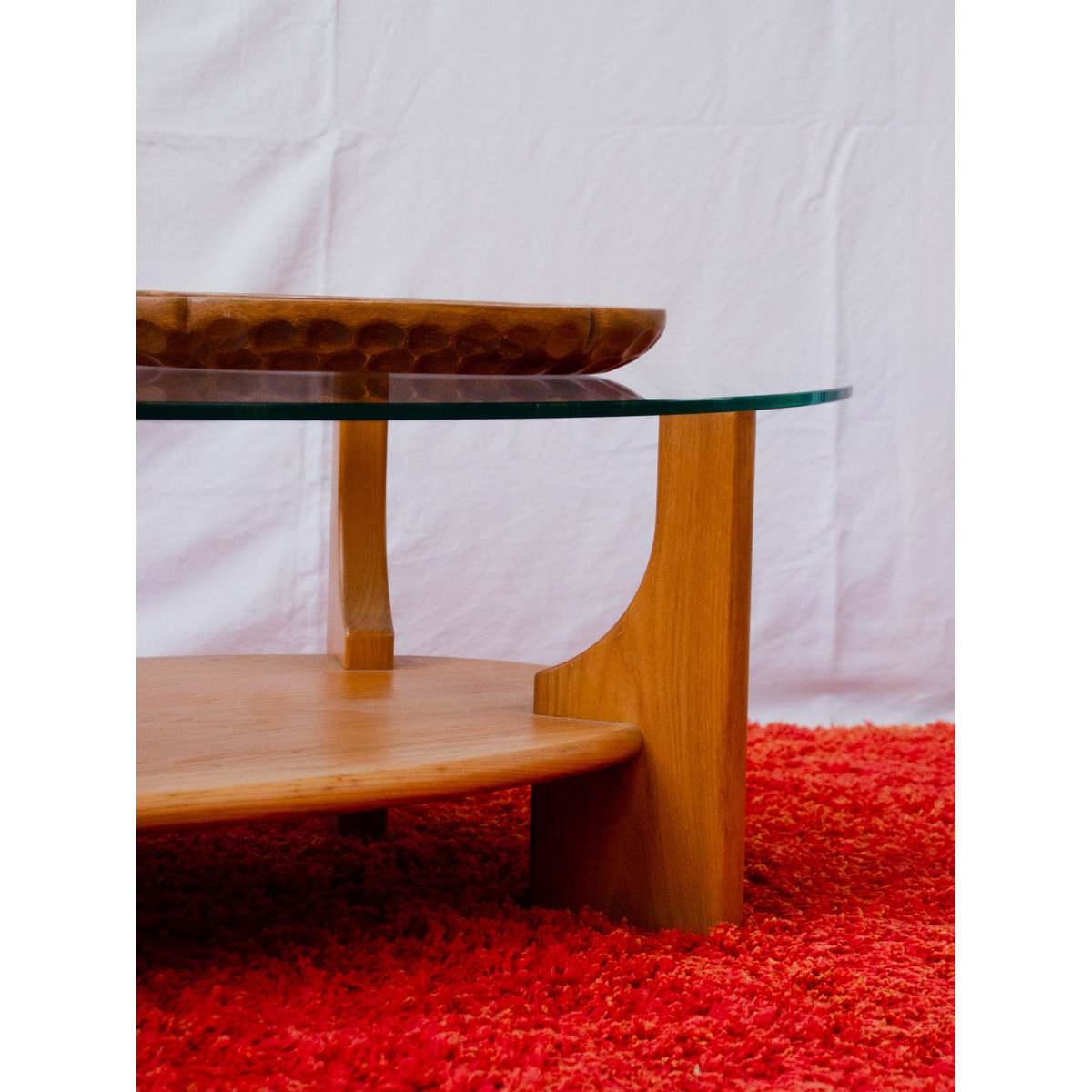 Table basse en pin et verre Donna N°1651 - Bon état bois clair, DEBONGOUT