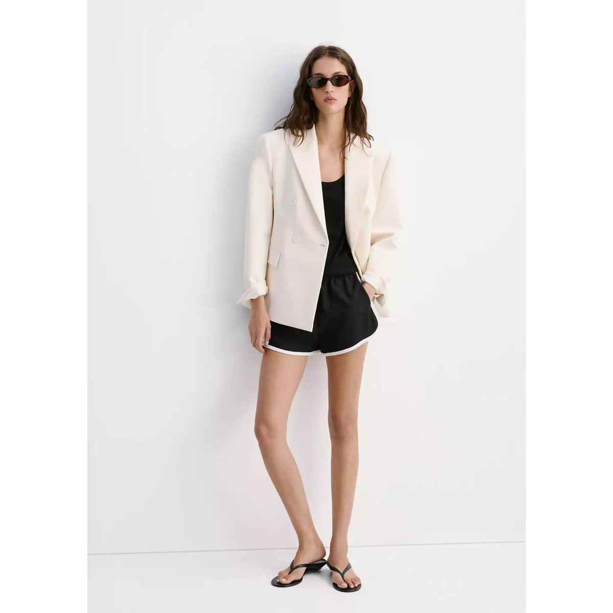 Short en mélange de lin et coton à rayures contrastantes noir, MANGO