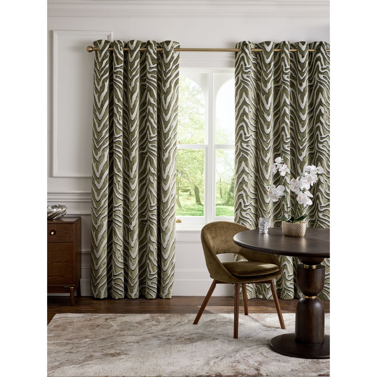 Rideaux doublés à œillets collection luxe vert, NEXT