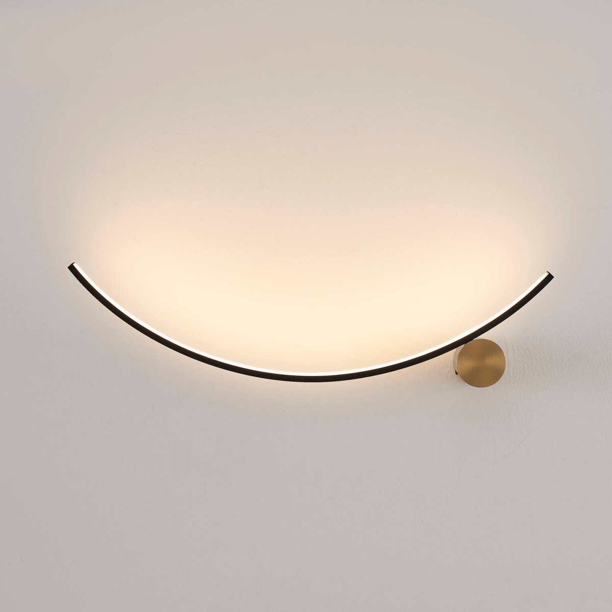Applique LED contemporaine - CURVA noir et doré, KOSILUM