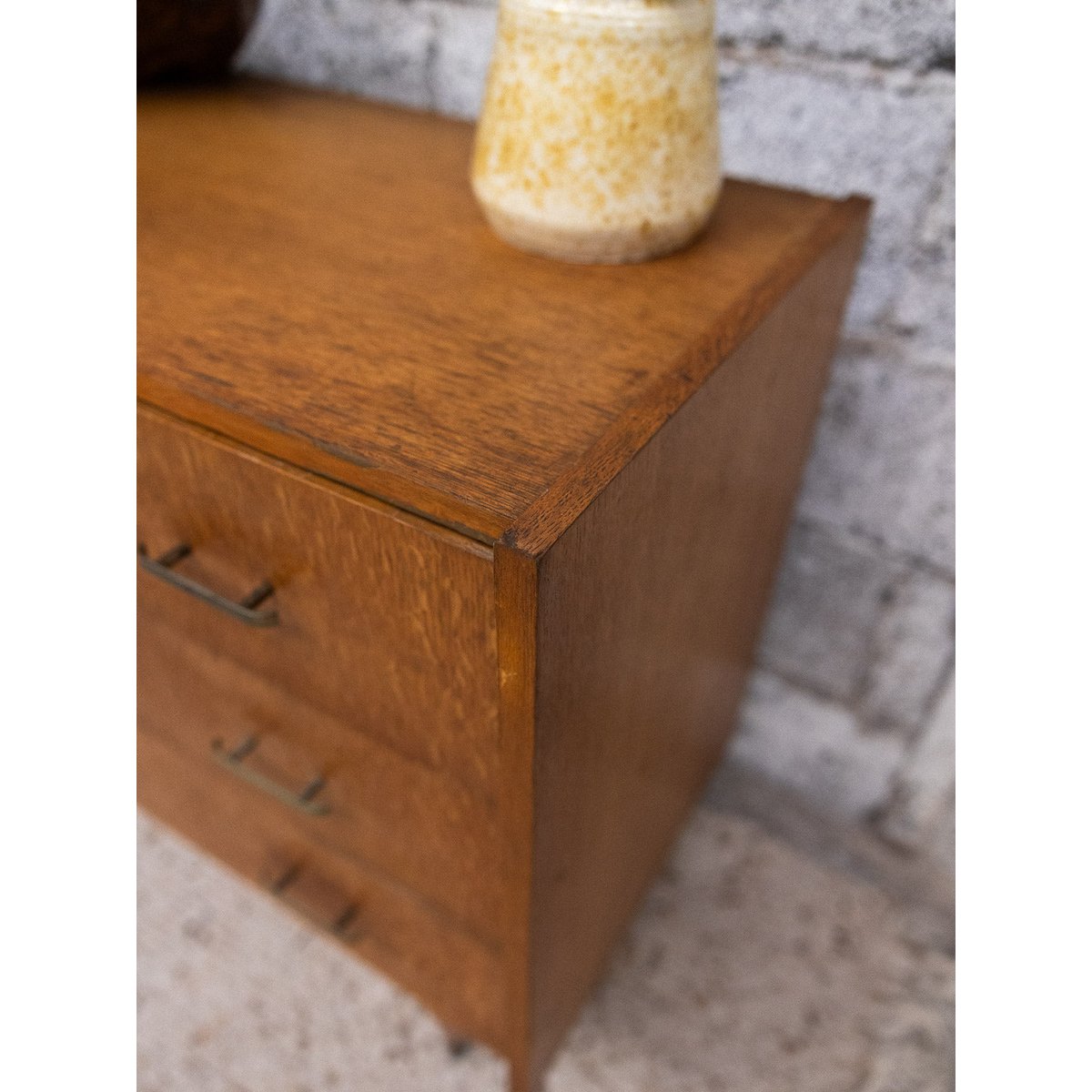 Elégante commode Olga N°1051 - Bon état bois clair, DEBONGOUT