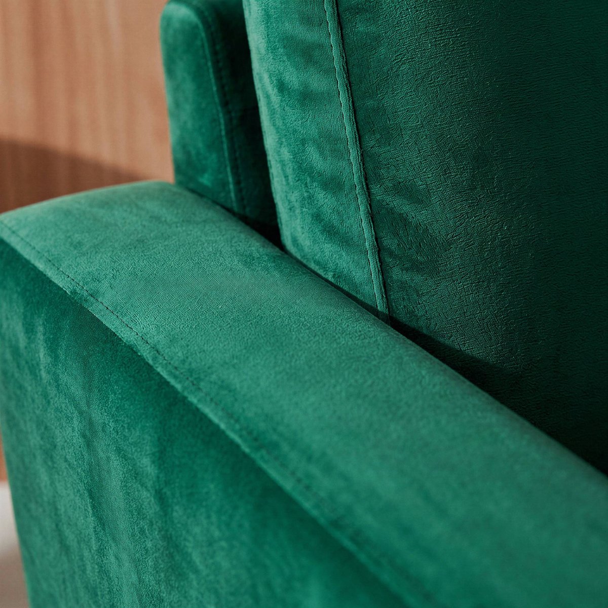 Fauteuil vintage bois d'hévéa velours BJORN vert anglais, SWEEEK