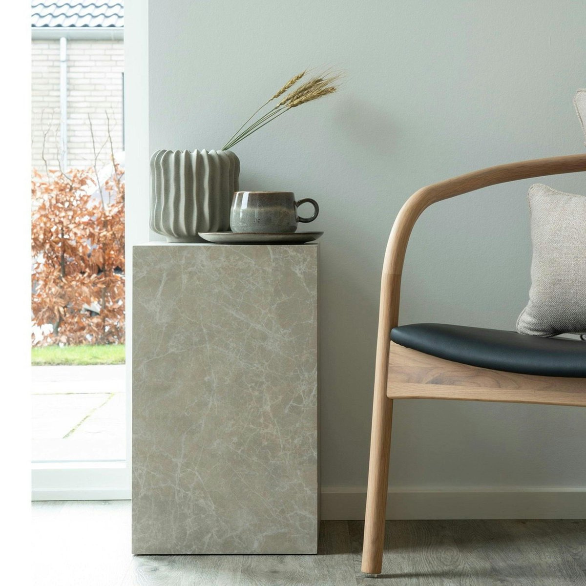 Bout de canapé design - forme haute, effet marbre beige TRINITE beige, PIER IMPORT