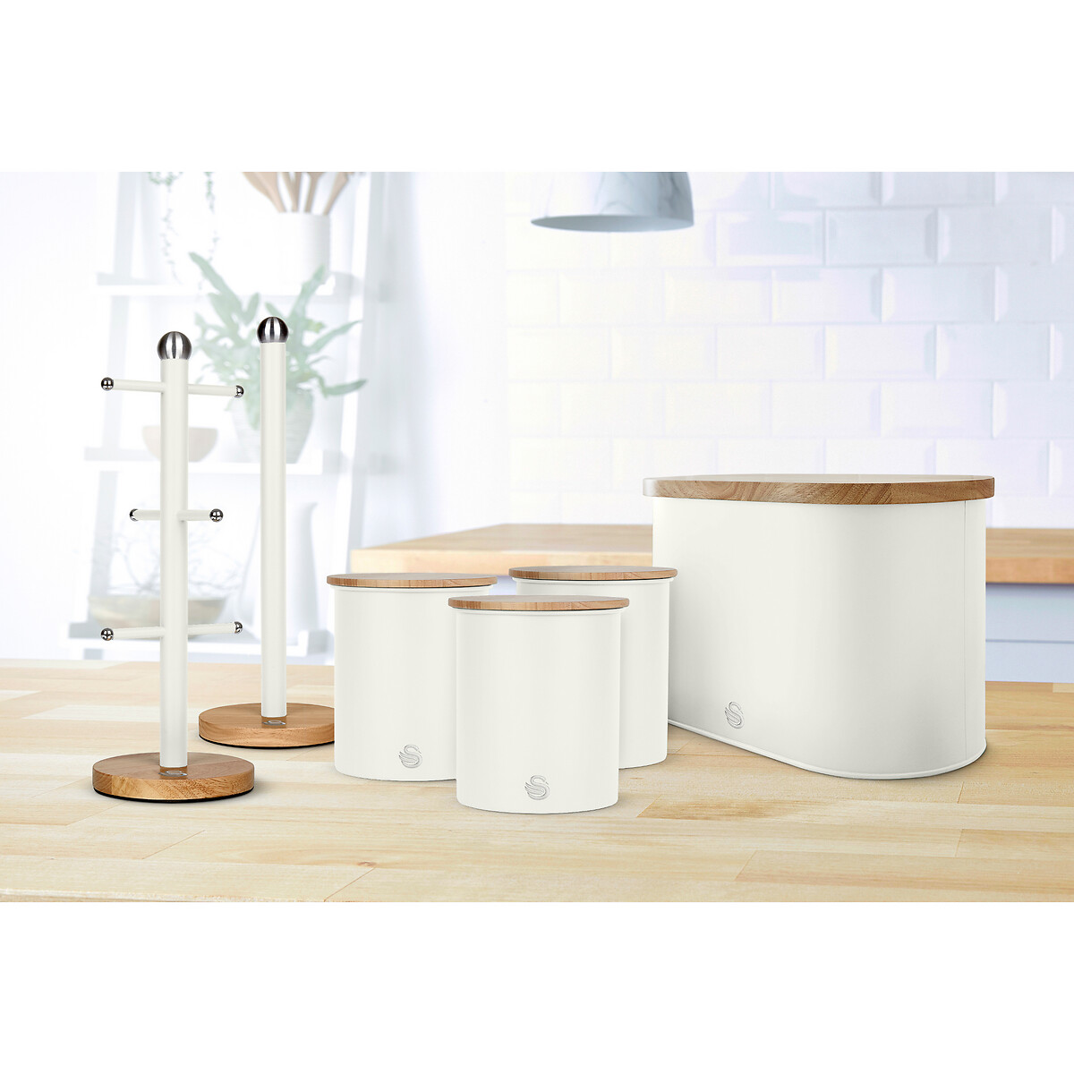 Nordic Bread Bin with Wooden Lid in Cream cream, SWAN