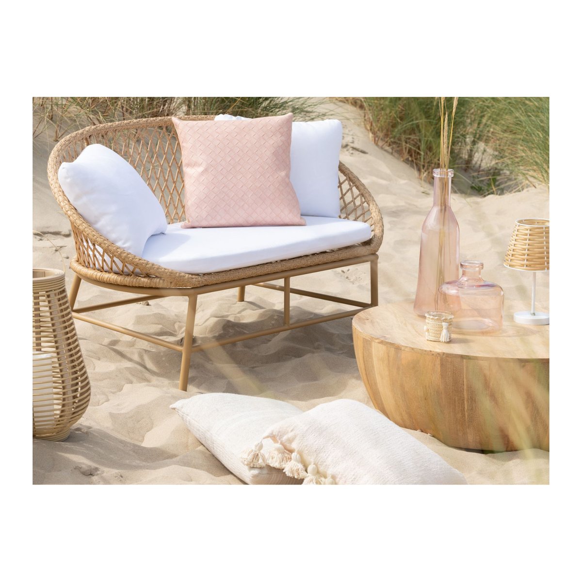 Table basse ronde en manguier naturel - CAMILA bois clair, HELLIN, DEPUIS 1862