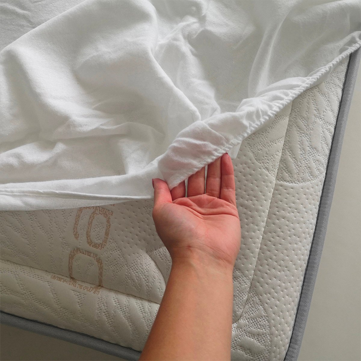 Protège-matelas en forme de drap housse blanc, OLYMPE LITERIE