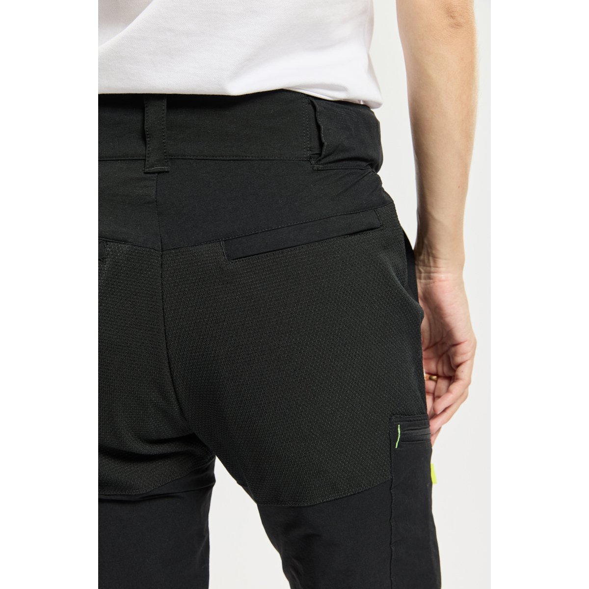 Short technique LASSARI noir, BERMUDES