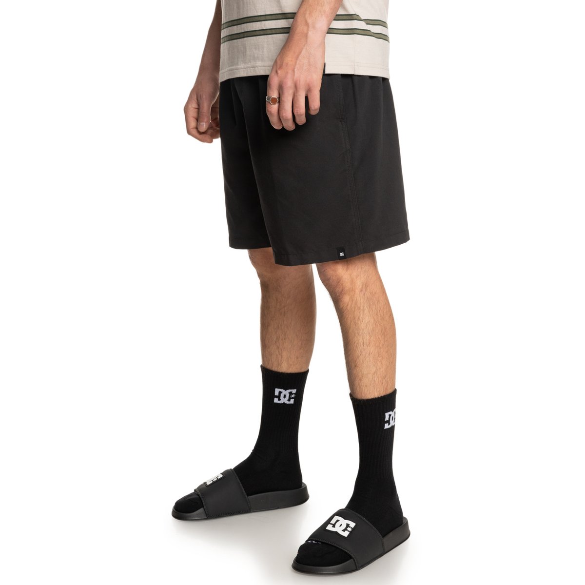 Short de marche à taille élastique STRYKER 18". noir black, DC SHOES