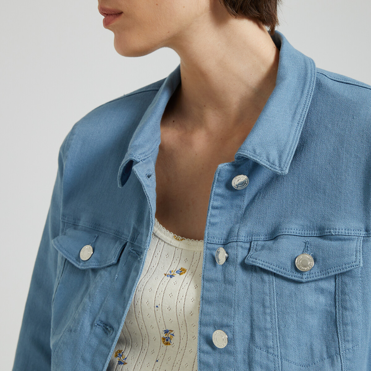 Veste courte, boutonnée bleu, VERO MODA