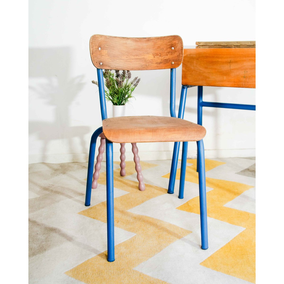 Bureau et la chaise d'écolier Edouard N°1059 - Bon état bois foncé, DEBONGOUT
