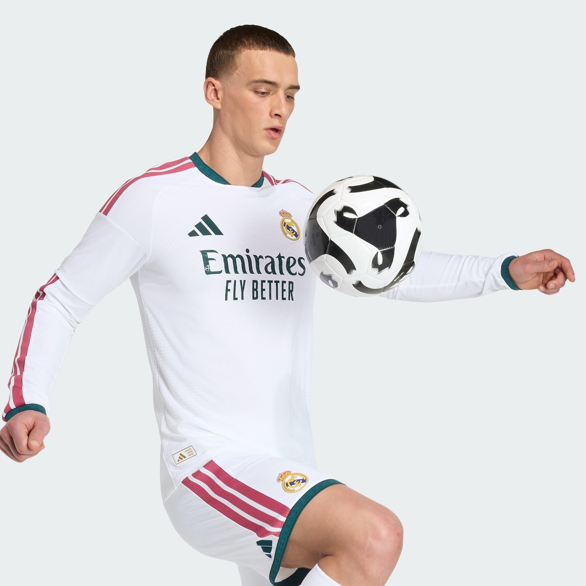 Maillot Manches Longues Domicile Real Madrid 26/27 Authentique Maillot Manches Longues Domicile Real Madrid 26/27 Authentique white, adidas Performance