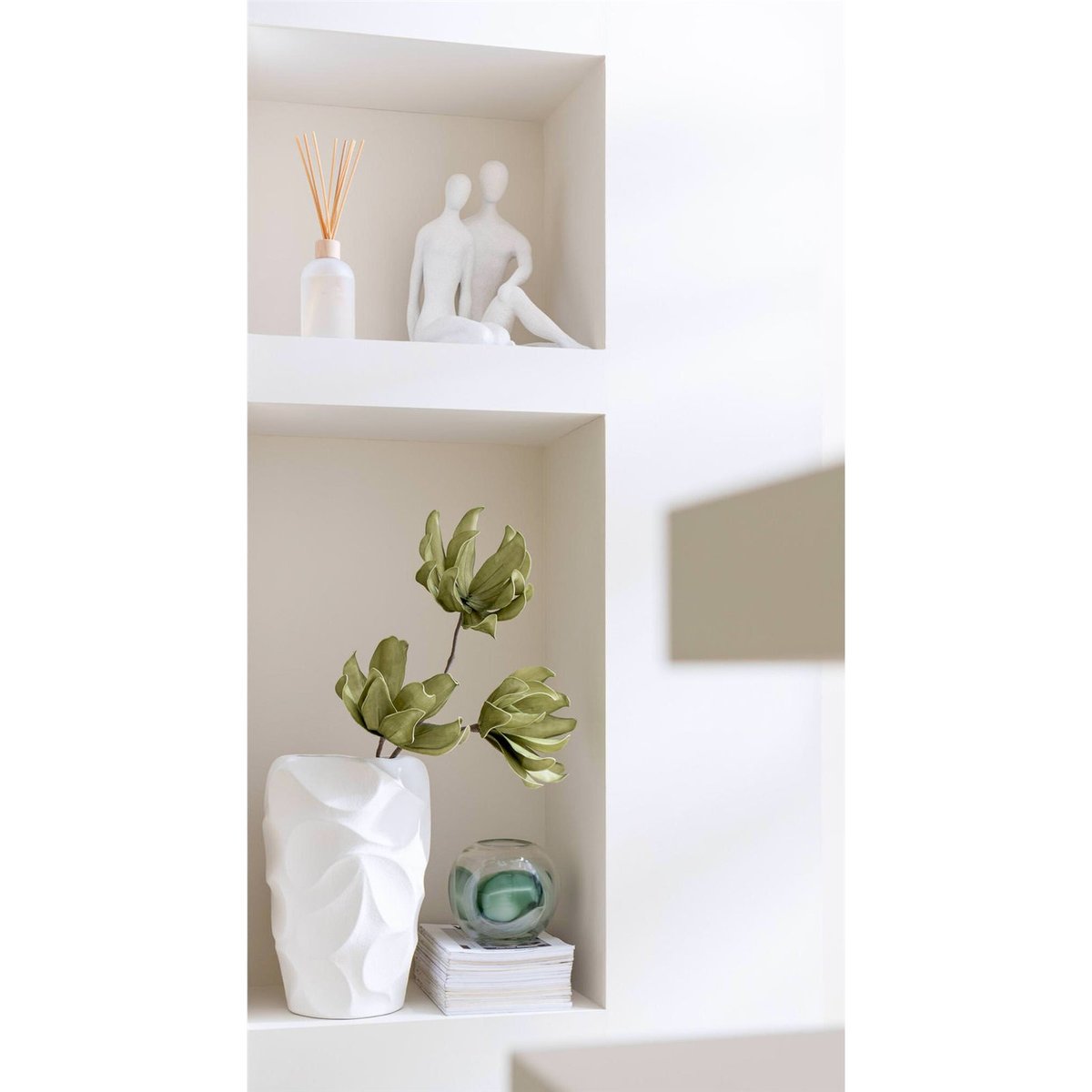 Vase en poterie relief organique blanc, RECOLLECTION