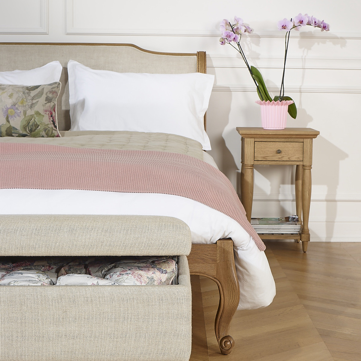 Chevet style shabby chic en chêne EDINBURGH marron, ROBIN DES BOIS