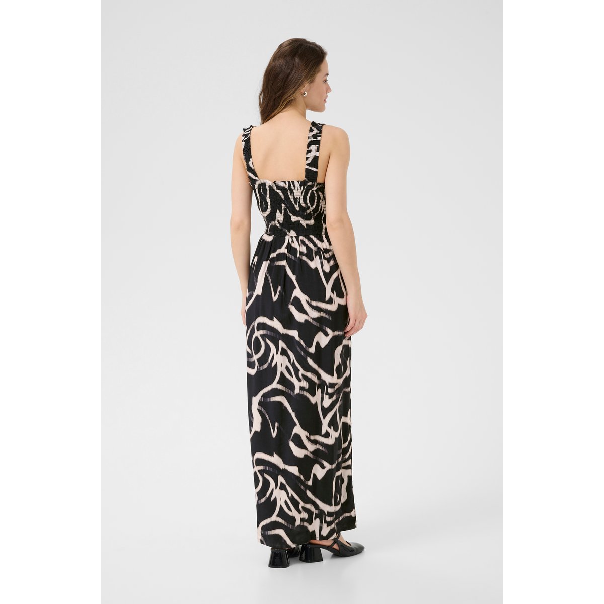 Robe noir black/nature organic lines, KAFFE