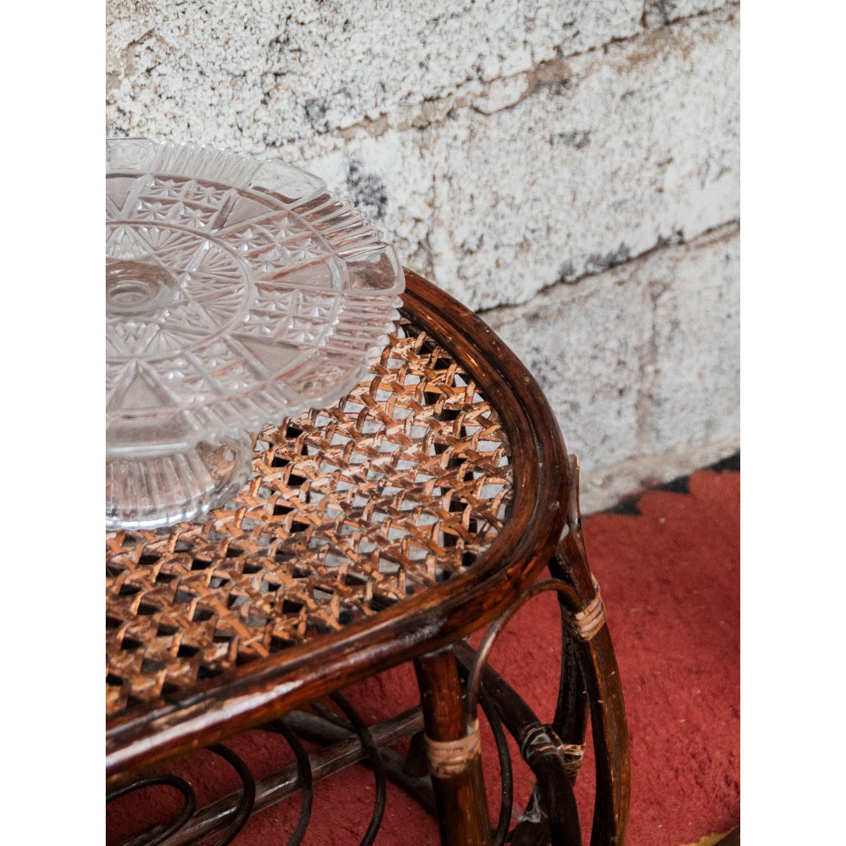Table basse ovale en rotin Léonie N°519 - Bon état bois foncé, DEBONGOUT