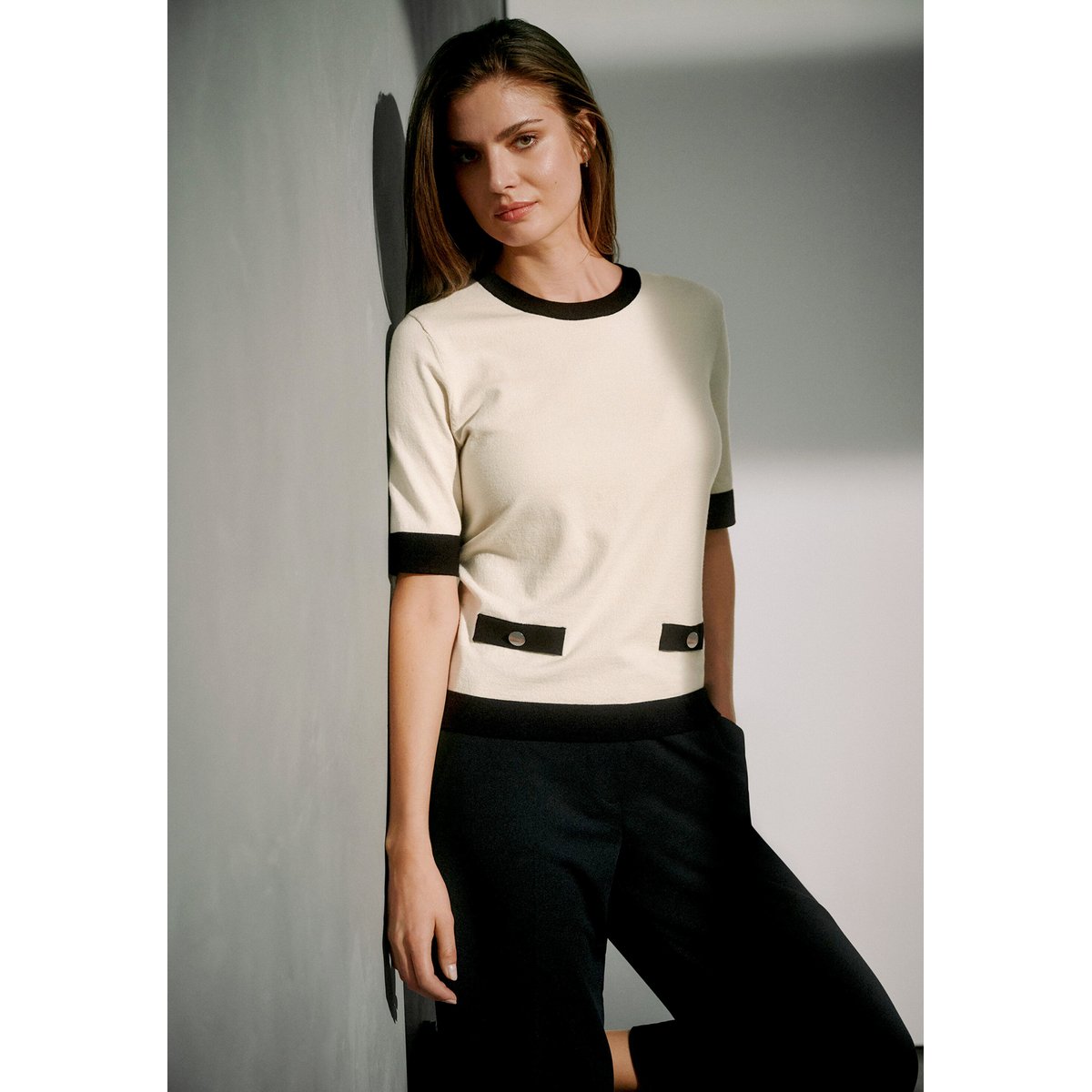 Pull-over en maille à poches patch beige/black, BETTY BARCLAY