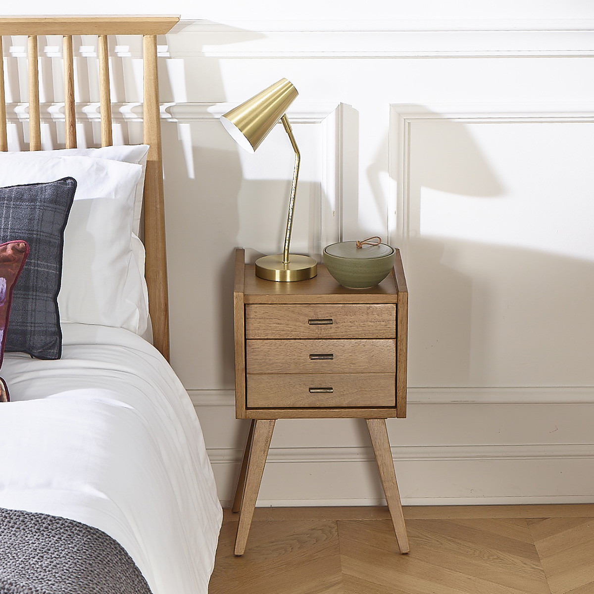 Chevet en hévéa style scandinave, 2 tiroirs NICOLAS beige, ROBIN DES BOIS