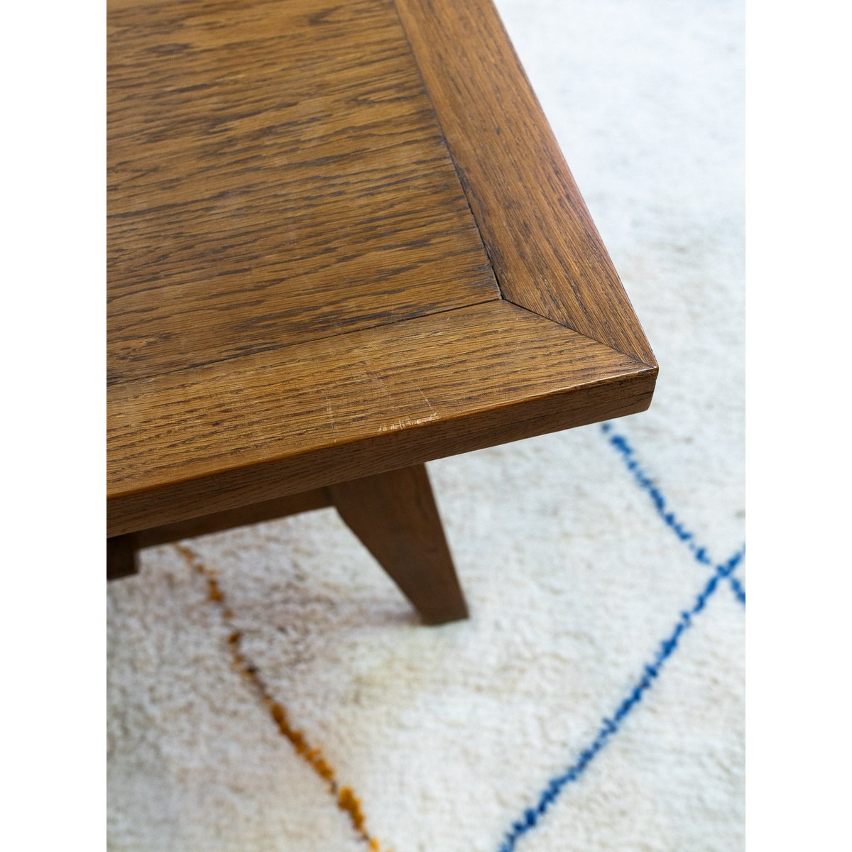 Table à manger en bois Karla N°1047 - Bon état bois foncé, DEBONGOUT