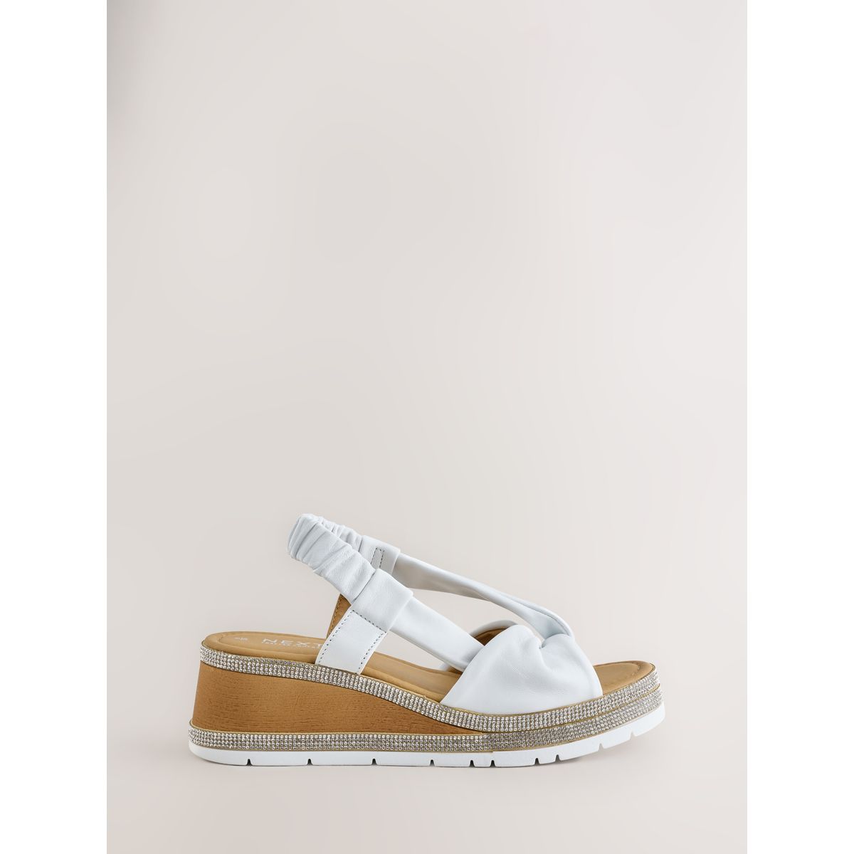 Sandales compensées brillantes à bout ouvert blanc, NEXT