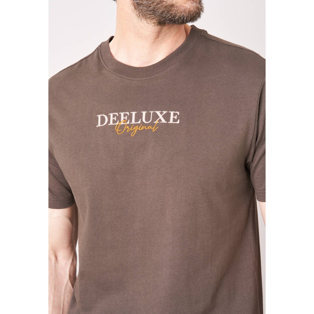 T-shirt regular homme en jersey 100% coton JORN espresso, DEELUXE