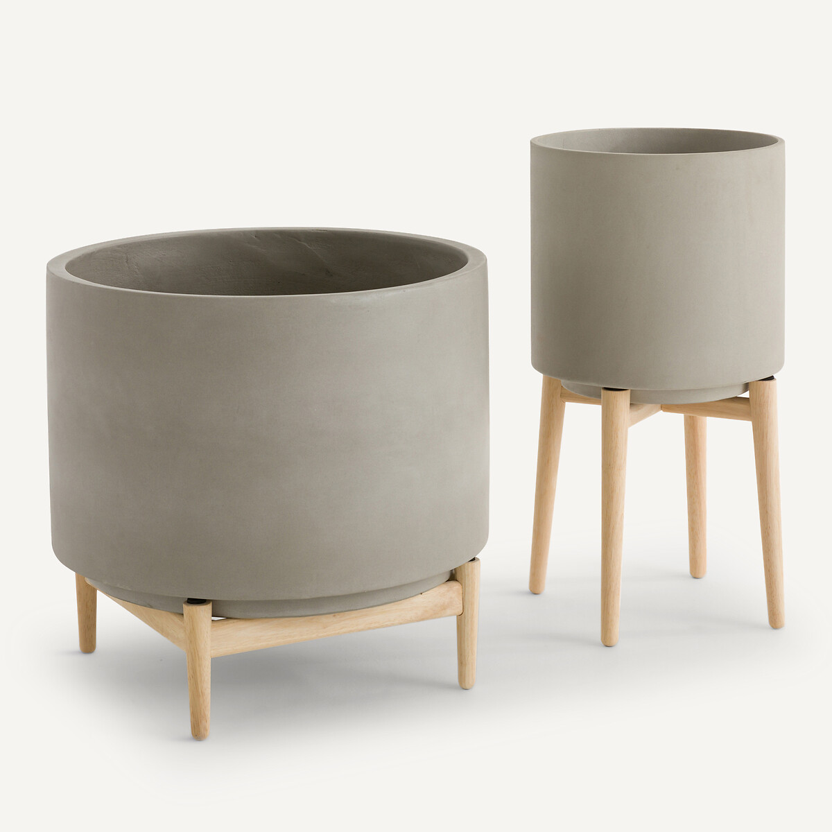 Cache-pot sur pied en hévéa H58,5cm, Florian ciment, AM.PM