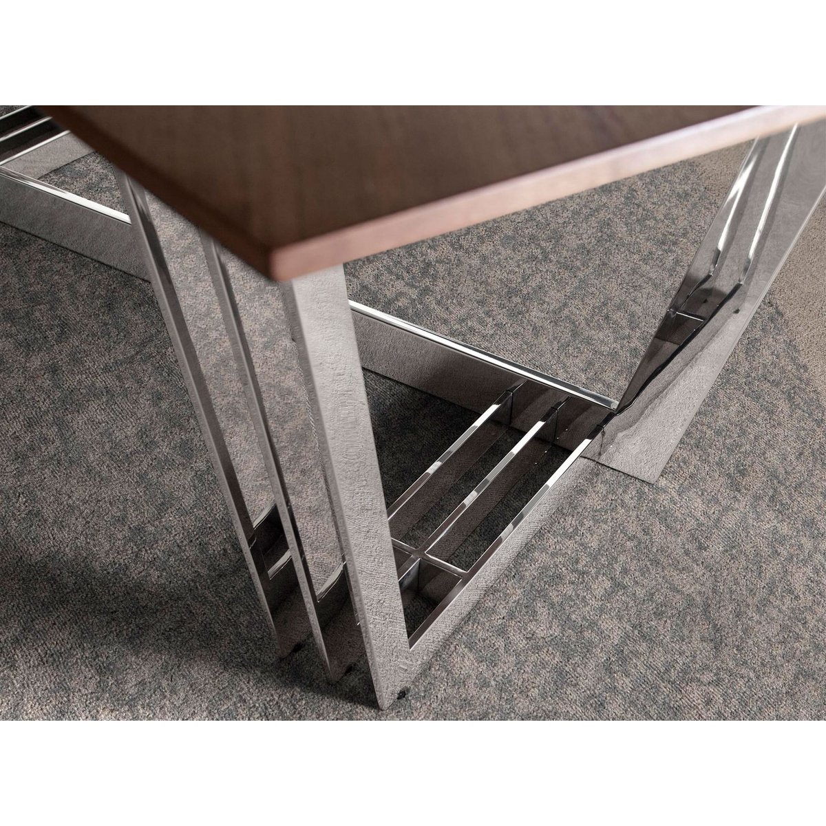 Table à manger baril ovale noyer et acier chromé noyer | acier chromé, ANGEL CERDA