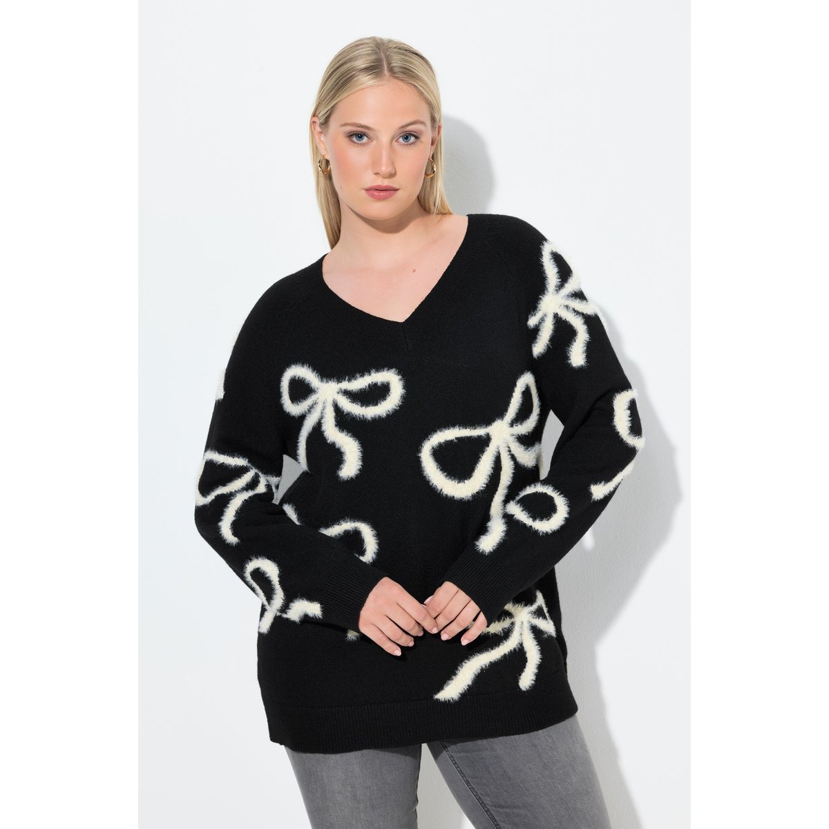 Pull à manches longues et encolure en V noir, ULLA POPKEN