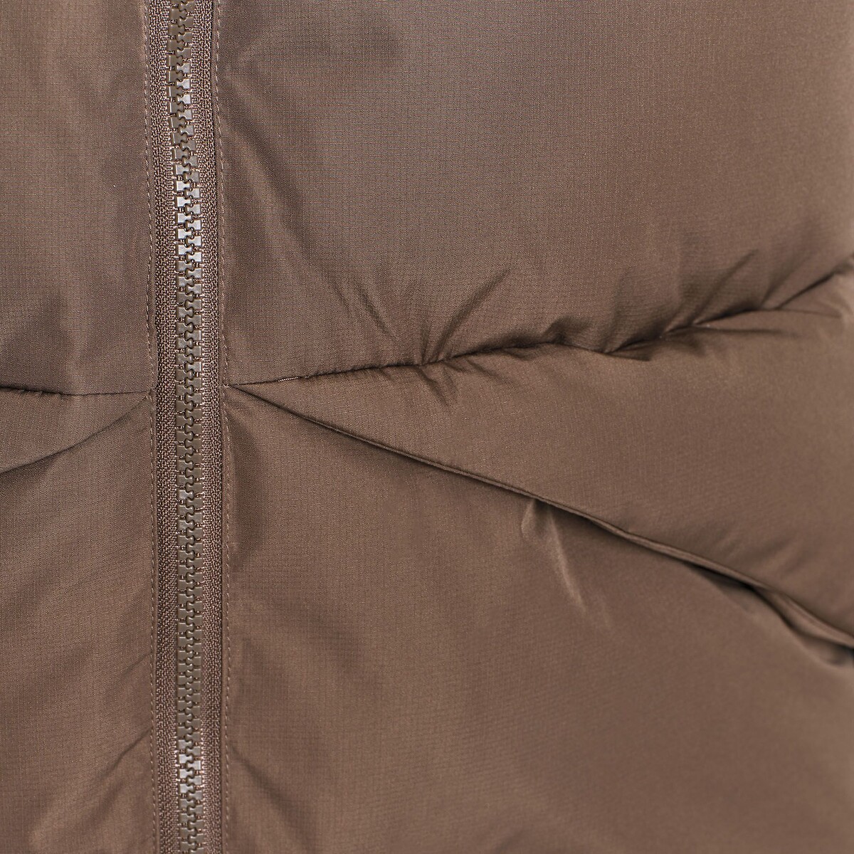 Chaqueta acolchada muy cálida y repelente al agua beige oscuro, AIGLE