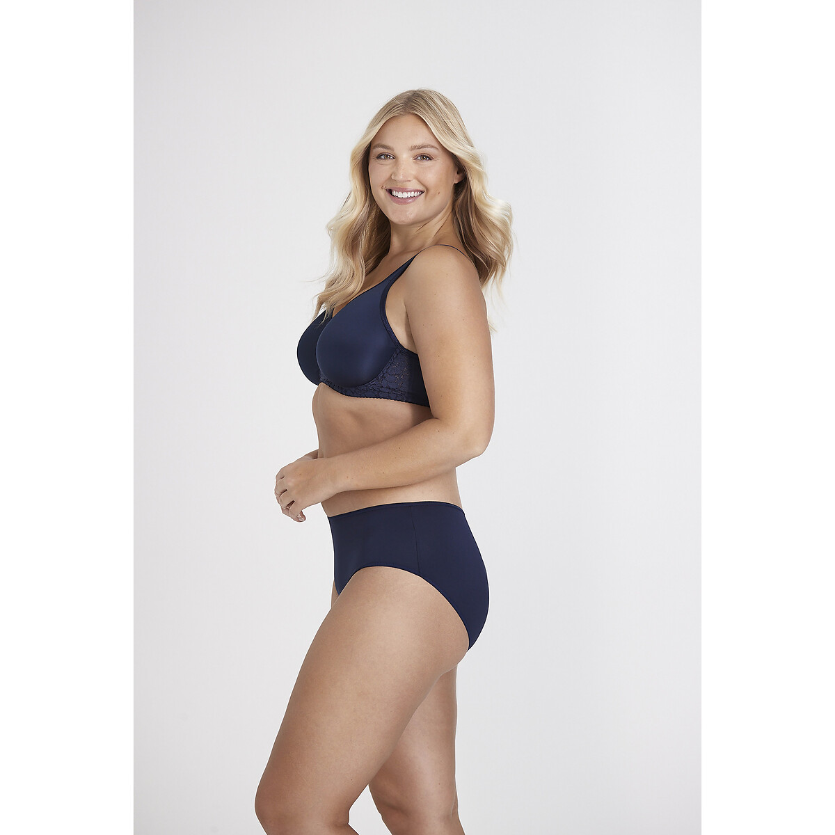 Soutien-gorge avec armatures Smooth Lacy marine, MISS MARY OF SWEDEN
