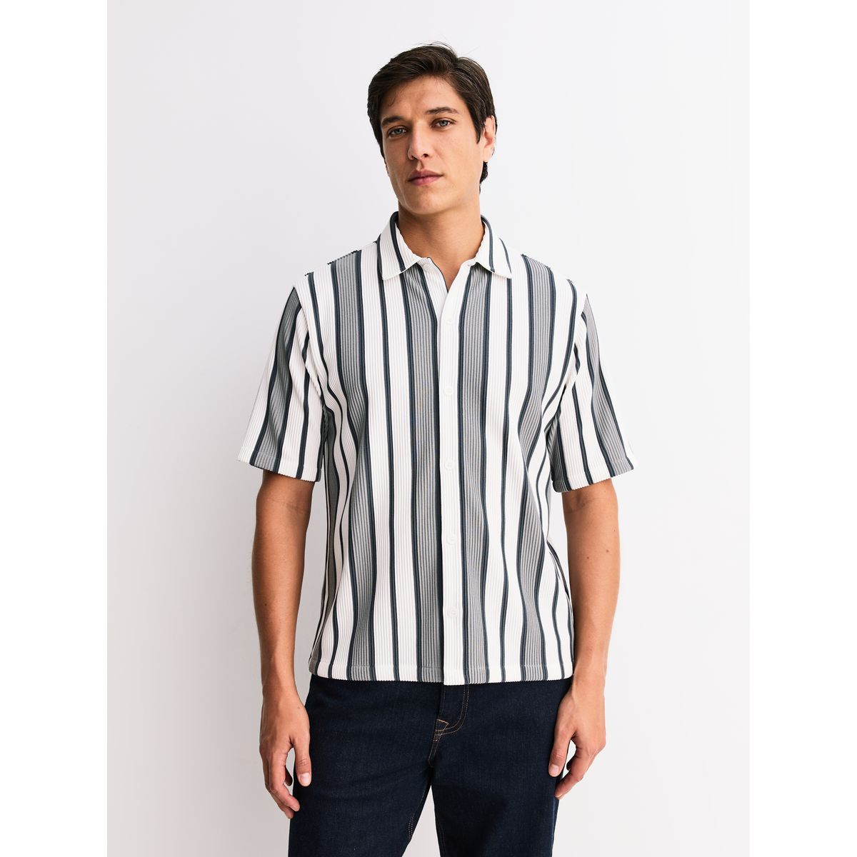 Chemise en jersey à rayures texturées vert sauge/écru, NEXT