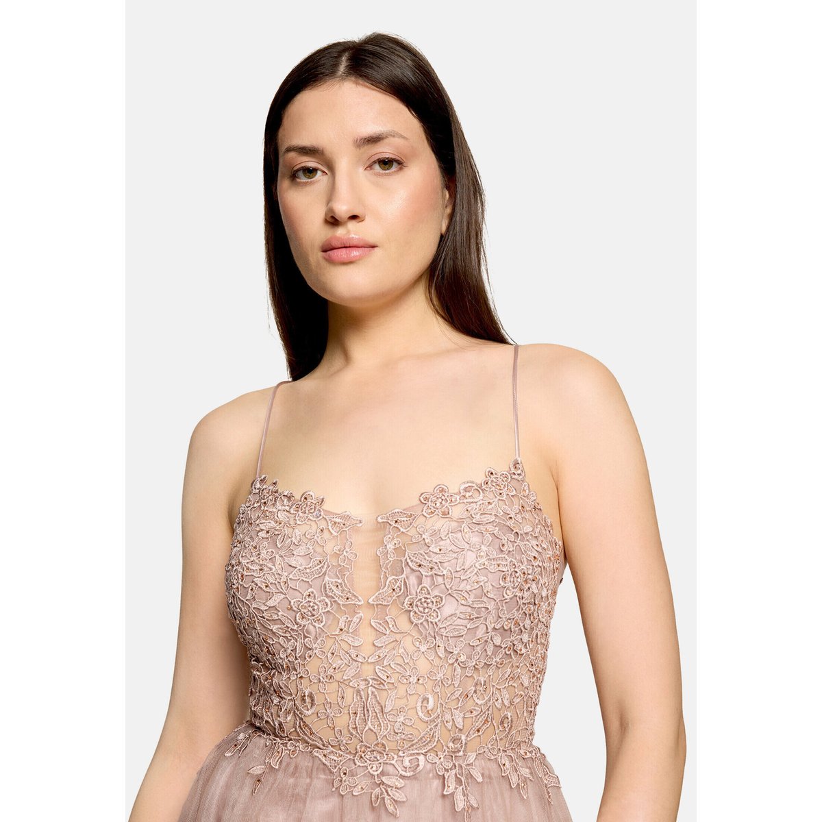Robe de soirée à broderies fawn, VERA MONT