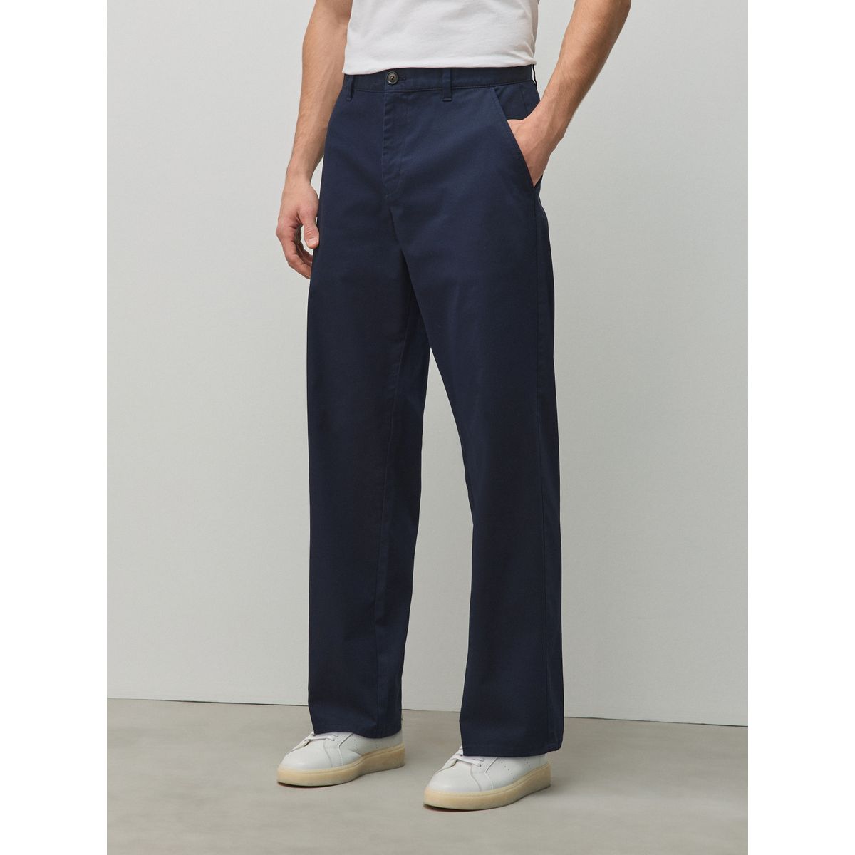 Pantalon chino stretch en coton majoritaire bleu marine, NEXT