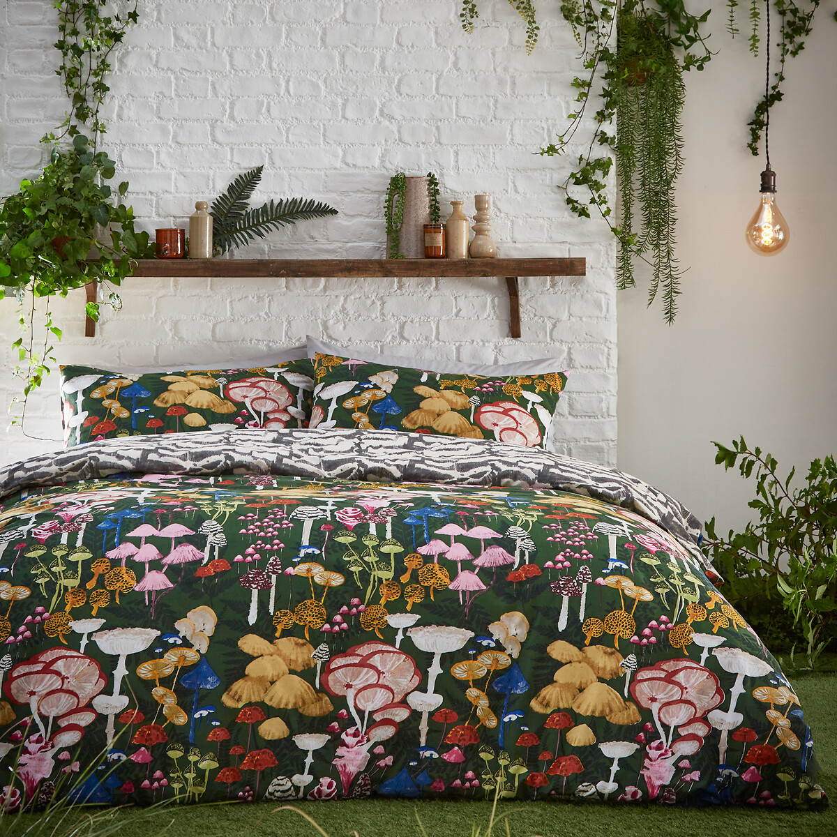 Amanita Cotton Blend Duvet Cover and Pillowcase Set green, FURN.