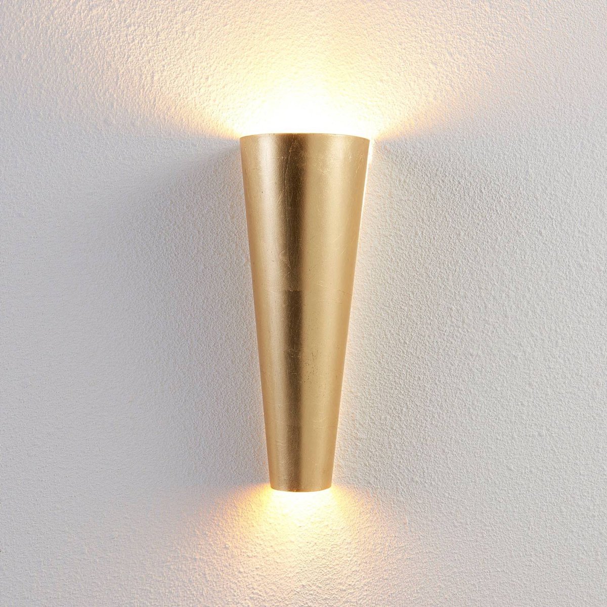 Applique en métal moderneLED, Conan doré mat, LINDBY