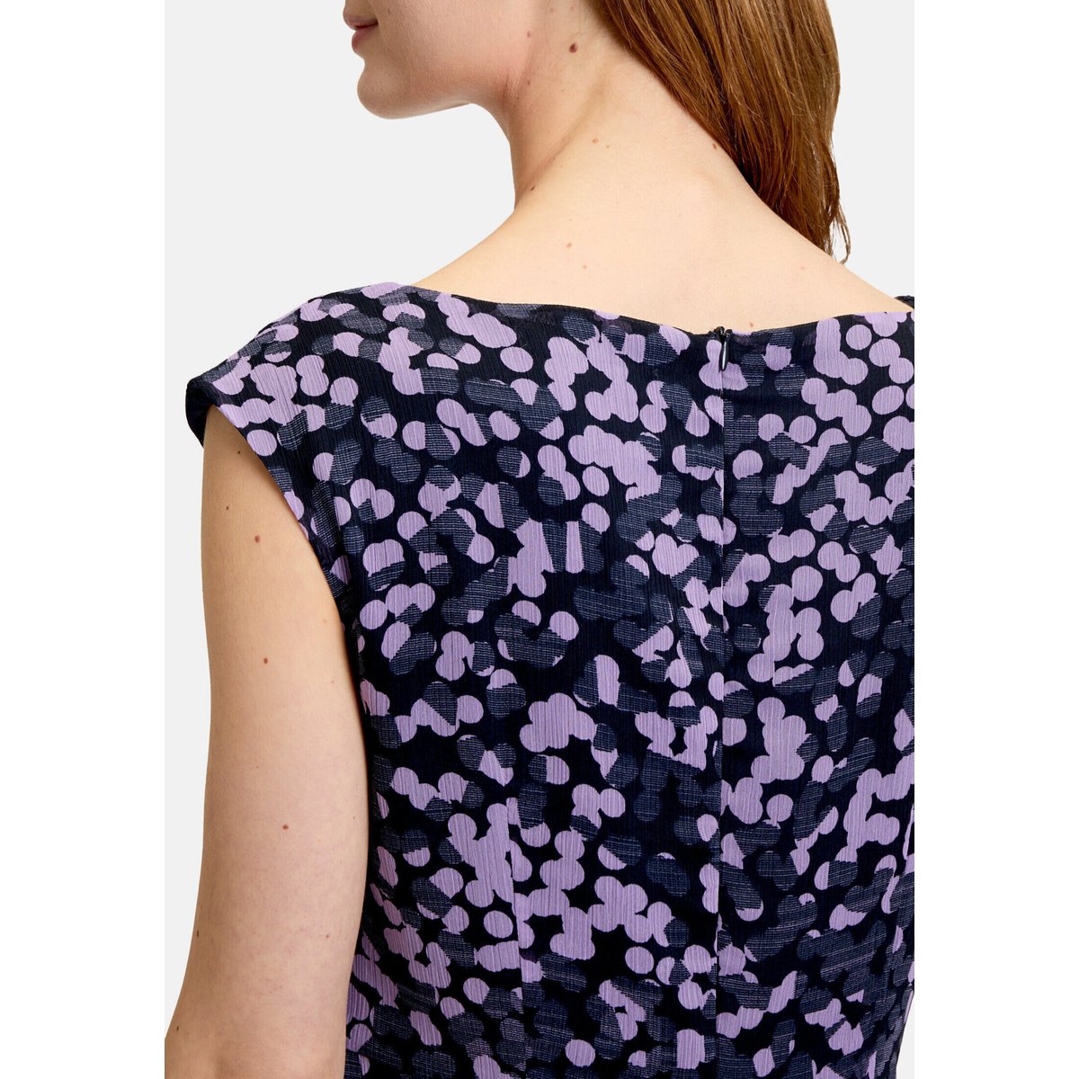 Robe longueur midi à volants dark blue/lilac, BETTY & CO