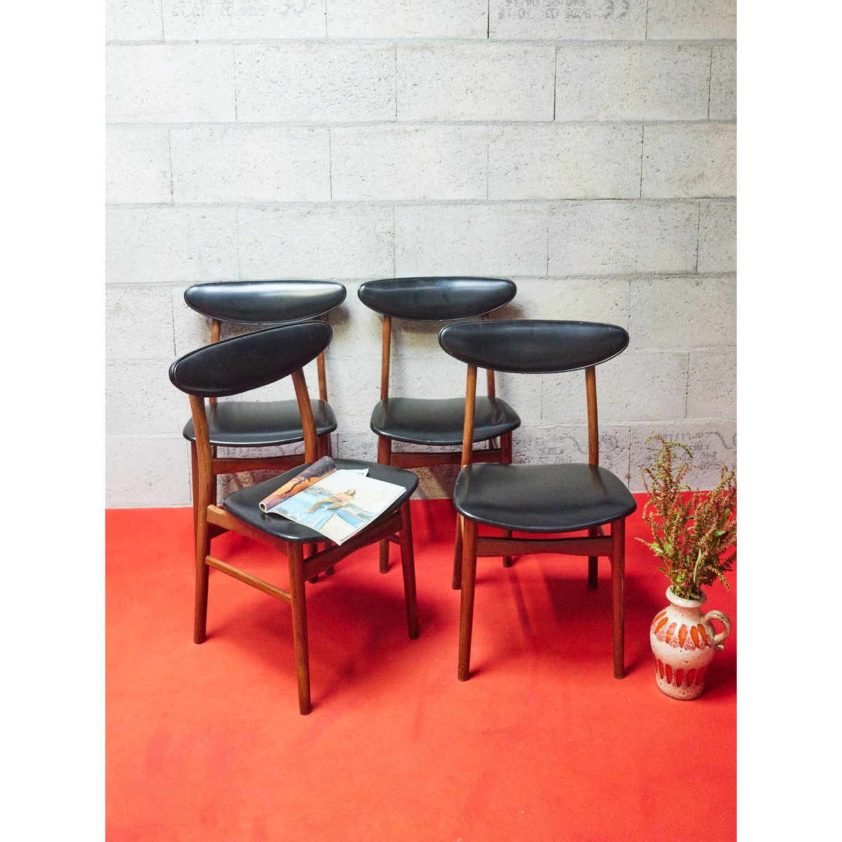 Lot de 4 chaises scandinaves Alma N°1624 - Bon état noir, DEBONGOUT
