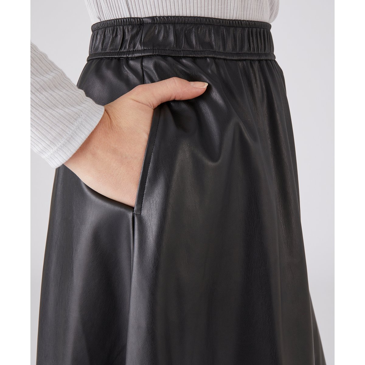 Jupe taille élastiquée enduite noir, DAMART
