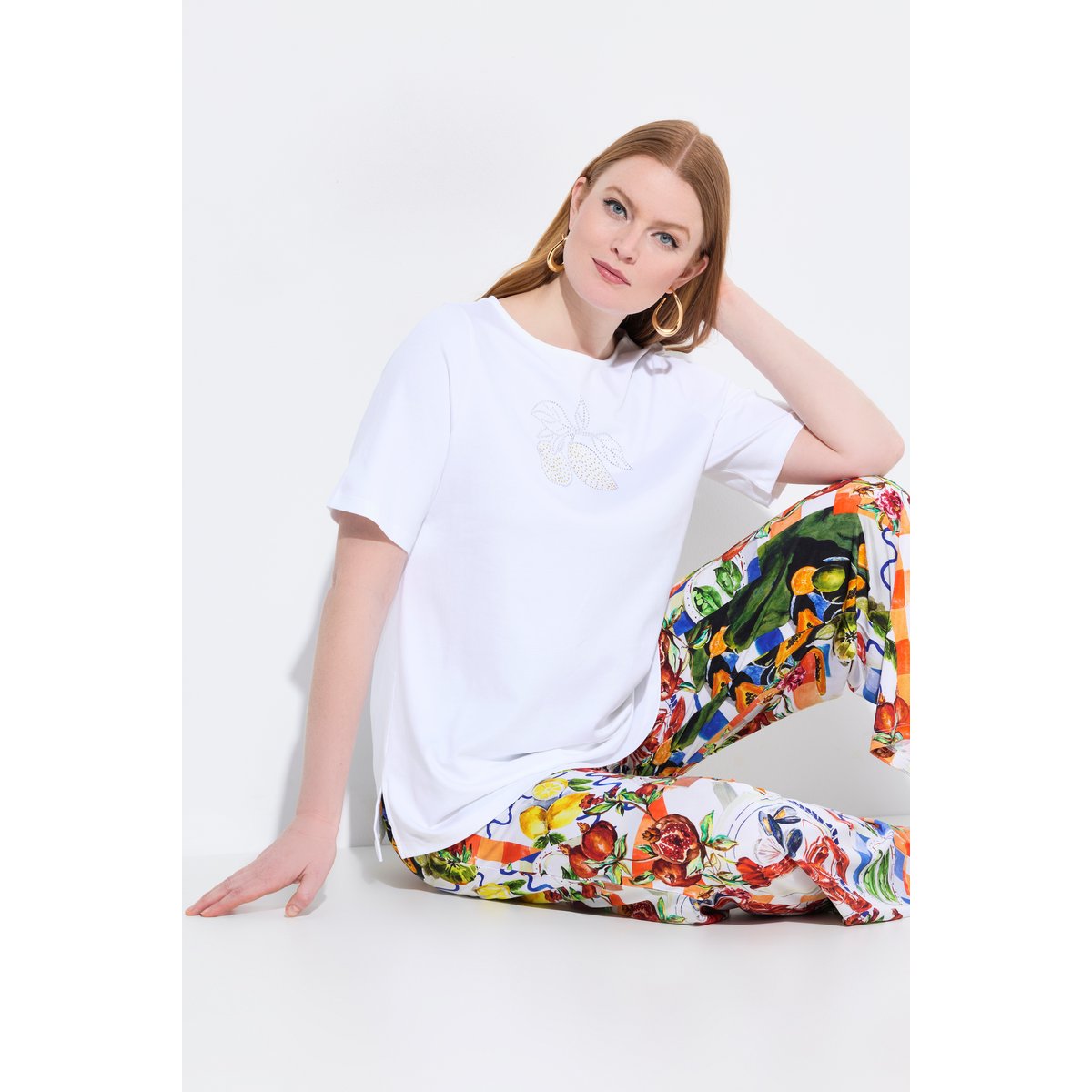 T-shirt en coton Pima. Motif citrons. Col blanc neige, ULLA POPKEN