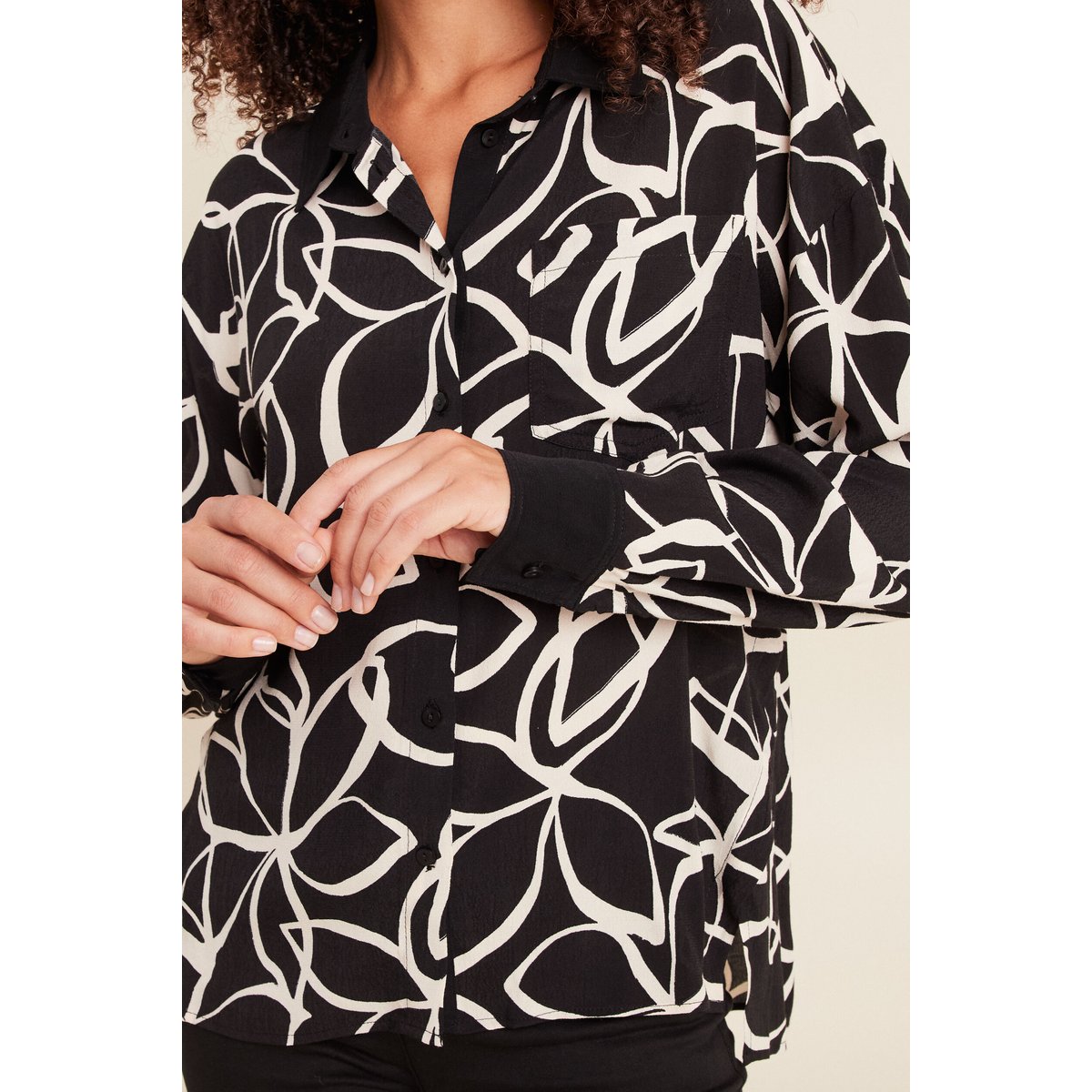 Chemise ample mi-longue manches longues noir, BREAL