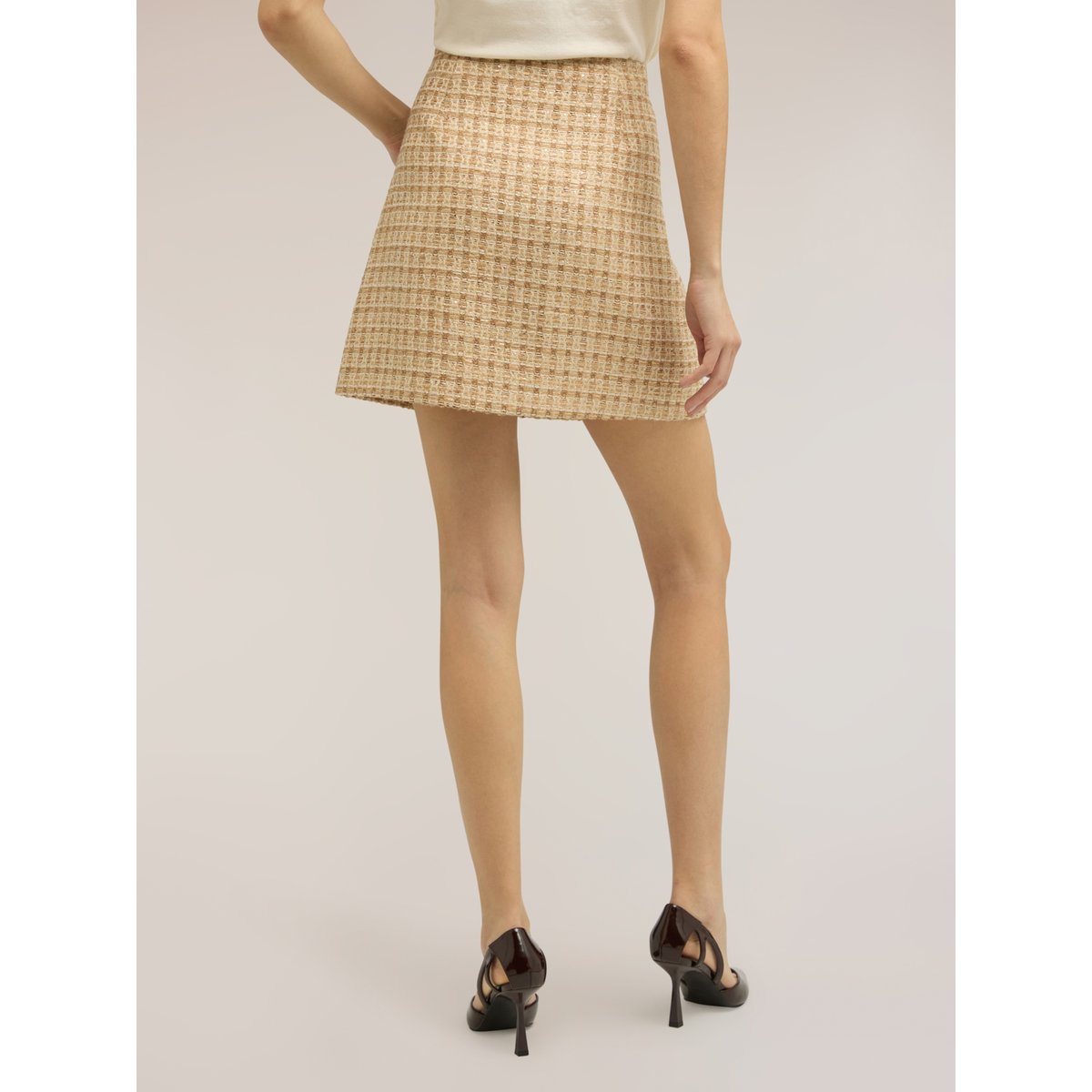 Mini-jupe plissée avec boutons beige, MOTIVI